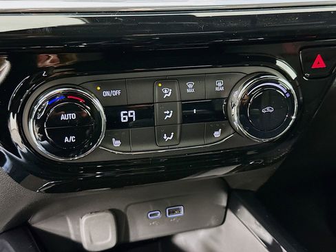 New 2026 Chevrolet Trax RS image 15