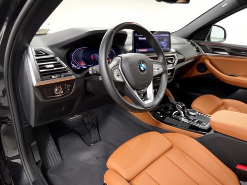 Certified 2025 BMW X4 xDrive30i AWD/4WD image 4
