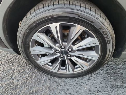 Used 2022 Lincoln Corsair Reserve image 37