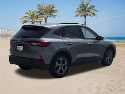 Used 2025 Ford Escape ST-Line FWD image 8