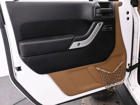 Used 2014 Jeep Wrangler Unlimited Sahara w/ Dual Top Group image 10