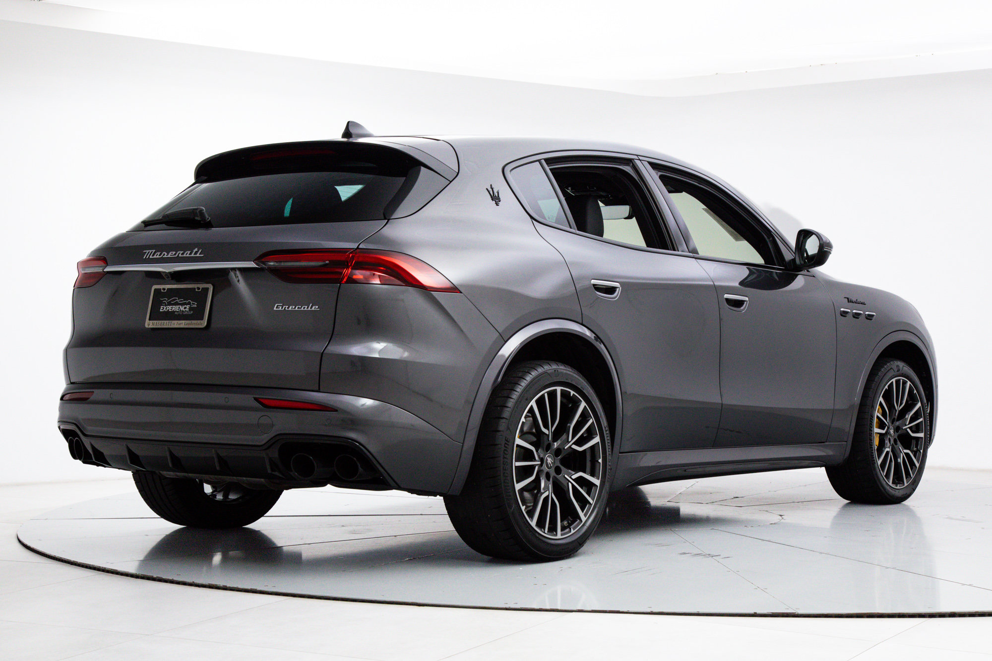 Certified 2023 Maserati Grecale Modena AWD/4WD image 5