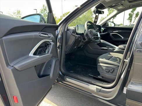 New 2025 Audi Q5 Premium image 19