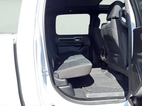 New 2026 RAM 1500 Big Horn AWD/4WD image 13