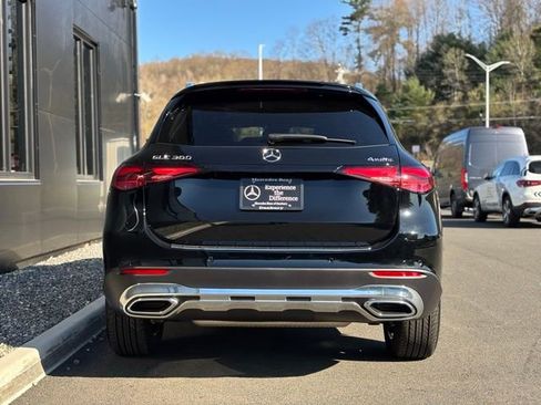 Used 2026 Mercedes-Benz GLC 300 4MATIC image 7