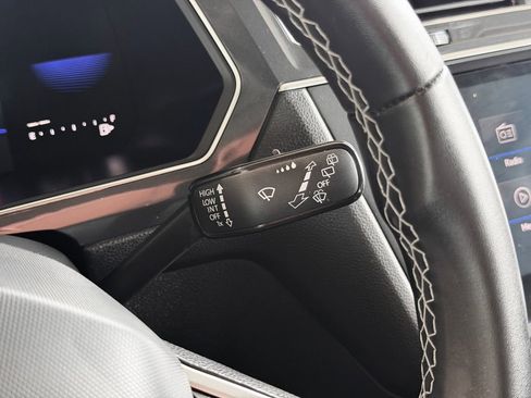 Used 2023 Volkswagen Tiguan SE image 16