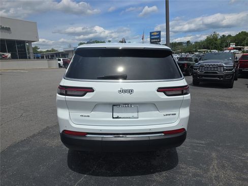 Used 2023 Jeep Grand Cherokee L Limited AWD/4WD image 4