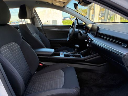 Used 2025 Kia K5 LXS image 35