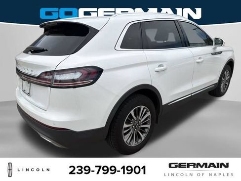 Used 2022 Lincoln Nautilus FWD w/ Premium Package image 7
