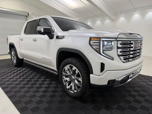 Used 2024 GMC Sierra 1500 Denali w/ Denali Reserve Package AWD/4WD image 1