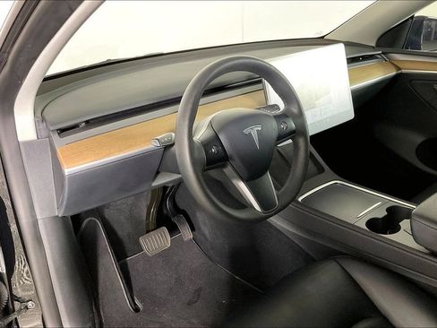 Used 2022 Tesla Model Y Long Range AWD/4WD image 14