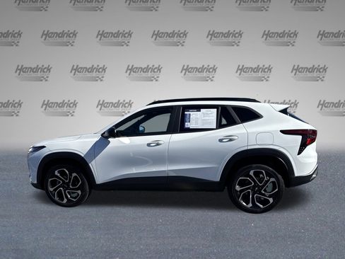 Certified 2024 Chevrolet Trax RS w/ Sunroof Package image 7