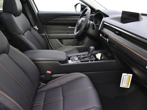 Used 2025 MAZDA CX-50 AWD 2.5 Turbo w/ Premium Pkg image 16