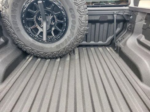 New 2025 GMC Canyon AT4 w/ AT4X AEV Edition image 15