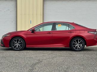 Used 2024 Toyota Camry SE video 3