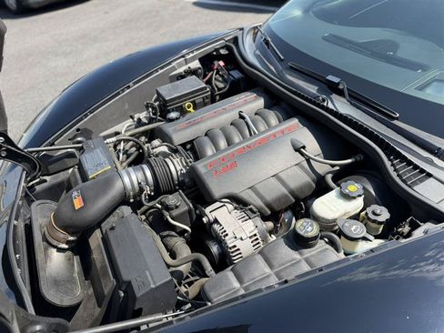 Used 2005 Chevrolet Corvette Coupe w/ Preferred Equipment Group RWD image 37