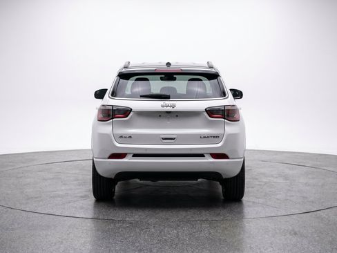 Used 2025 Jeep Compass Limited AWD/4WD image 7