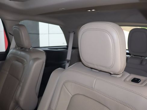 Used 2021 Lincoln Aviator Reserve w/ Equipment Group 201A RWD image 38