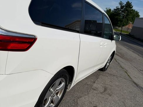 Used 2017 Toyota Sienna LE FWD image 8
