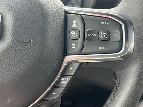 Used 2025 RAM 1500 Laramie AWD/4WD image 15