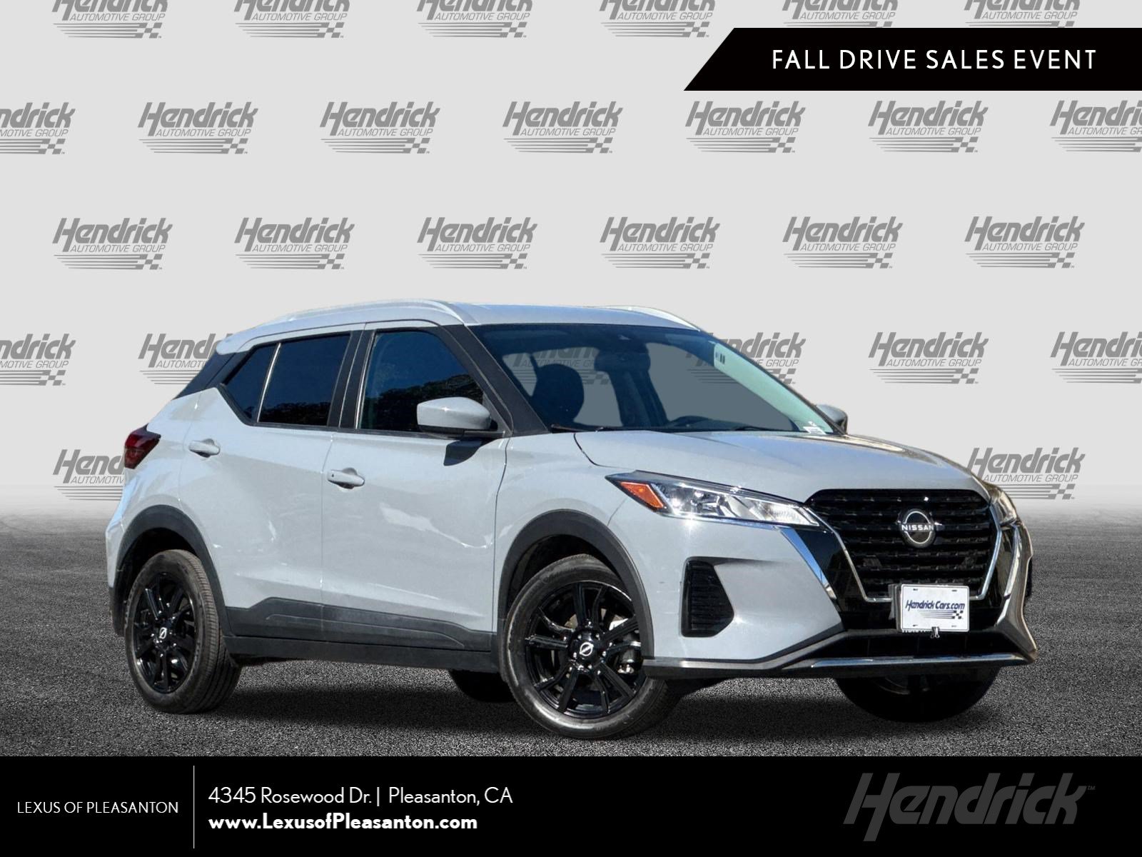 Used 2023 Nissan Kicks SV FWD image 1