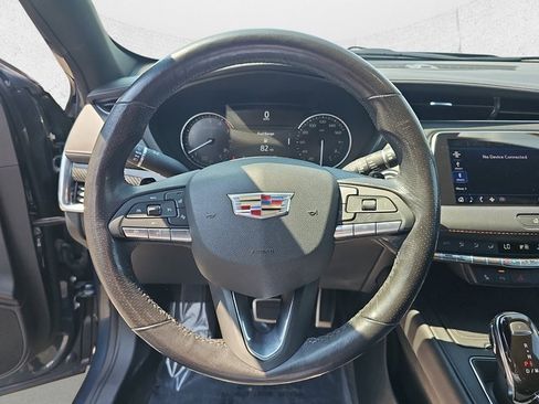 Used 2020 Cadillac XT4 Sport w/ Cold Weather Package image 18