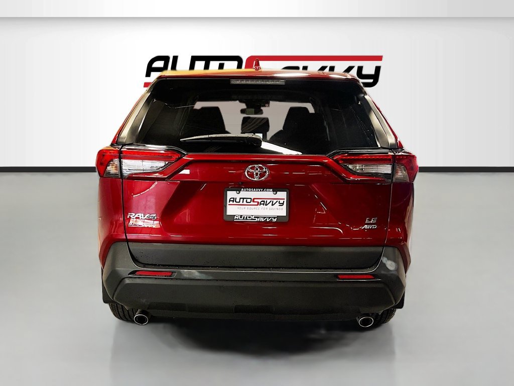 Used 2024 Toyota RAV4 LE AWD/4WD image 6