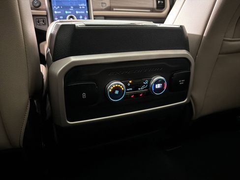 Used 2023 Ford Expedition Max Limited AWD/4WD image 31