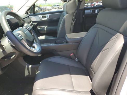 Certified 2025 Hyundai Santa Fe XRT AWD/4WD image 17