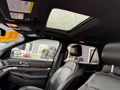 Used 2017 Ford Explorer Limited w/ Equipment Group 301A AWD/4WD image 15