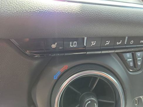Used 2021 Chevrolet Blazer LT FWD image 27