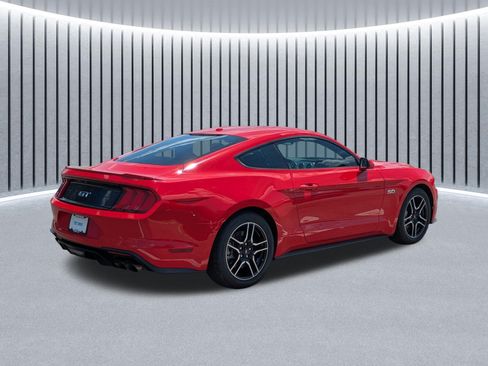 Used 2019 Ford Mustang GT RWD image 5