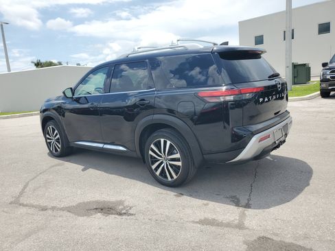 Certified 2024 Nissan Pathfinder Platinum w/ Cargo Package image 7