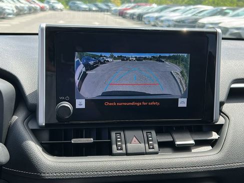 Used 2023 Toyota RAV4 XLE Premium AWD/4WD image 18