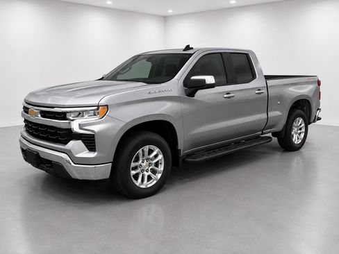 Used 2024 Chevrolet Silverado 1500 LT AWD/4WD image 4