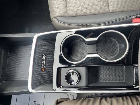 Used 2026 Chevrolet Equinox LT w/ Convenience Package II image 30