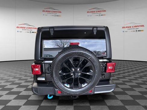 Used 2023 Jeep Wrangler Unlimited Sahara w/ Cold Weather Group image 6