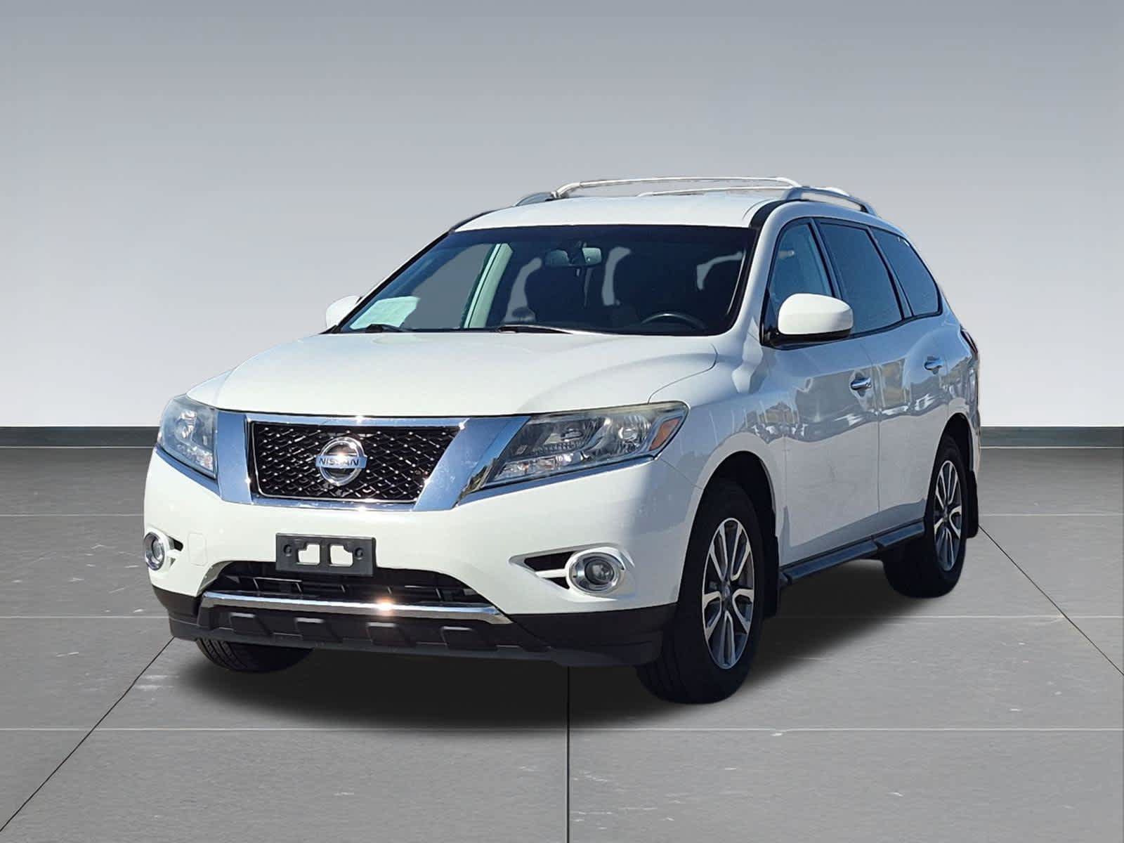 Used 2016 Nissan Pathfinder SV AWD/4WD image 9