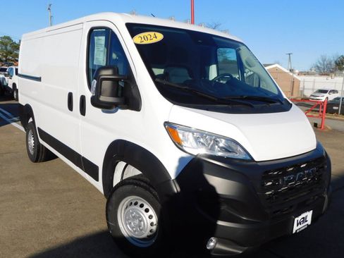 Used 2024 RAM ProMaster 3500 w/ Convenience Group image 1