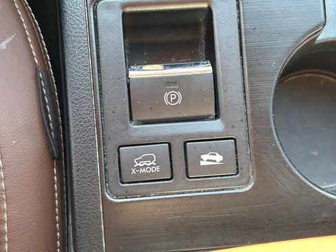 Used 2018 Subaru Outback 3.6R Touring AWD/4WD image 29