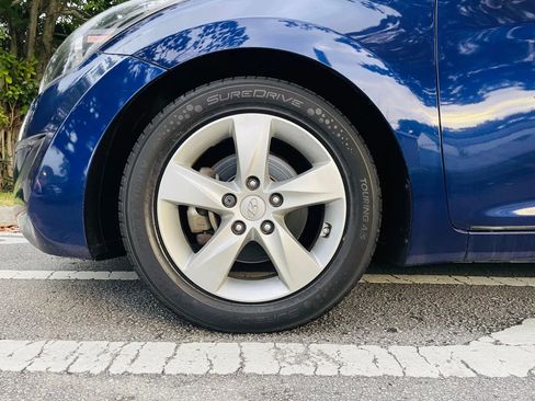 Used 2013 Hyundai Elantra GLS image 15