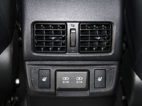 Used 2019 Subaru Outback 2.5i Limited AWD/4WD image 32