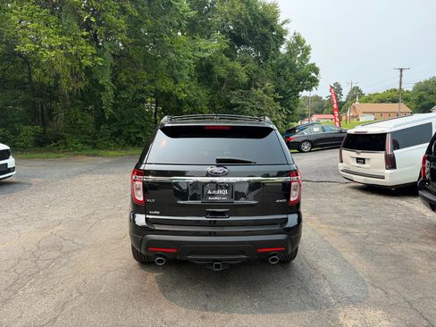 Used 2014 Ford Explorer XLT w/ Equipment Group 202A AWD/4WD image 7