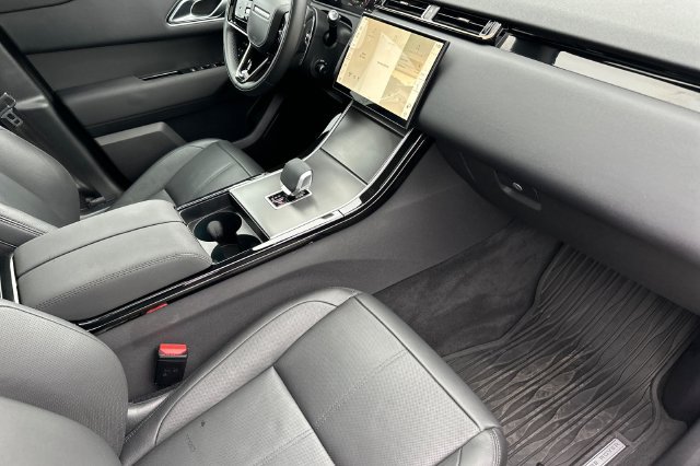 Used 2025 Land Rover Range Rover Velar Dynamic SE AWD/4WD image 18