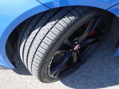 Used 2020 Jaguar F-TYPE SVR image 22