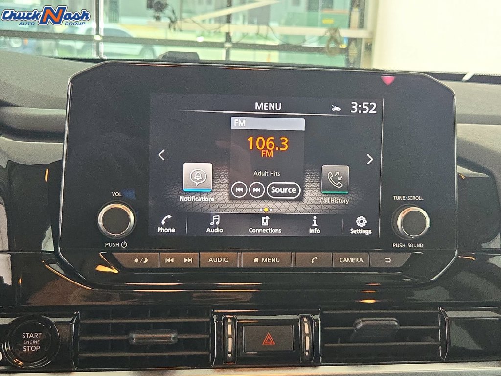 Used 2025 Nissan Pathfinder SV AWD/4WD image 19