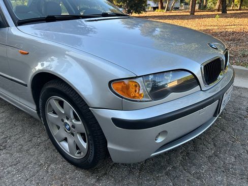 Used 2005 BMW 325i Sedan RWD image 10