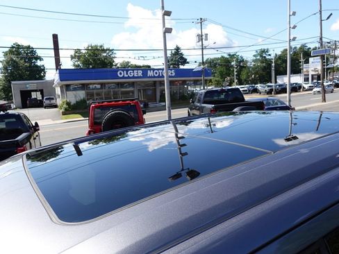 Used 2024 Ford F150 Lariat w/ Equipment Group 502A High AWD/4WD image 9