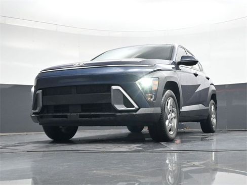 Used 2024 Hyundai Kona SE image 39