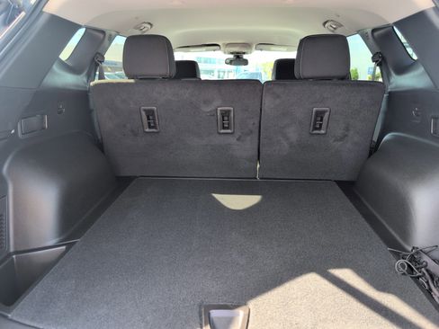 Used 2024 Chevrolet Blazer LT w/ Convenience Package FWD image 5